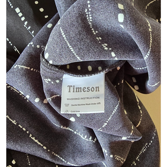 Timeson Blouse Women's XXL Black White Geo Stripe Roll Tab Sleeves NWT - Picture 7 of 16